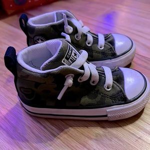 Toddler converse Mid top sneakers- camo